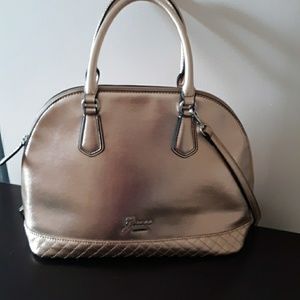 Shoulder handbag